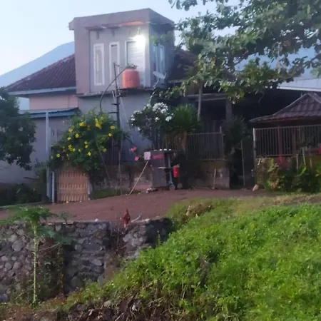 Akria Bed And Breakfast